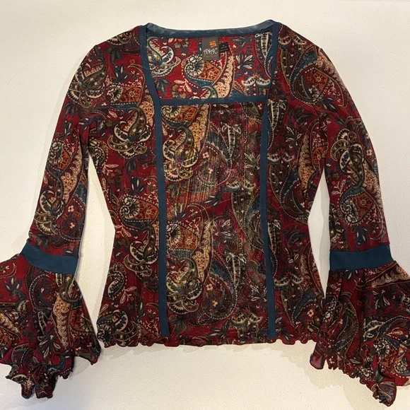Paisley top with Flared bell sleeve’s Anac designed by kimi M - Picture 1 of 6